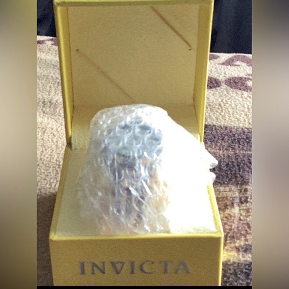 PreOwned  Vintage Antique Citizen Titanium Quartz With Invicta Original Box . - Picture 9 of 12